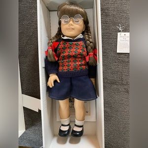 American girl doll meet Molly and her story book with wallet and papers